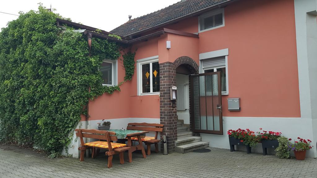 Pension Holzgarten Regensburg Dış mekan fotoğraf