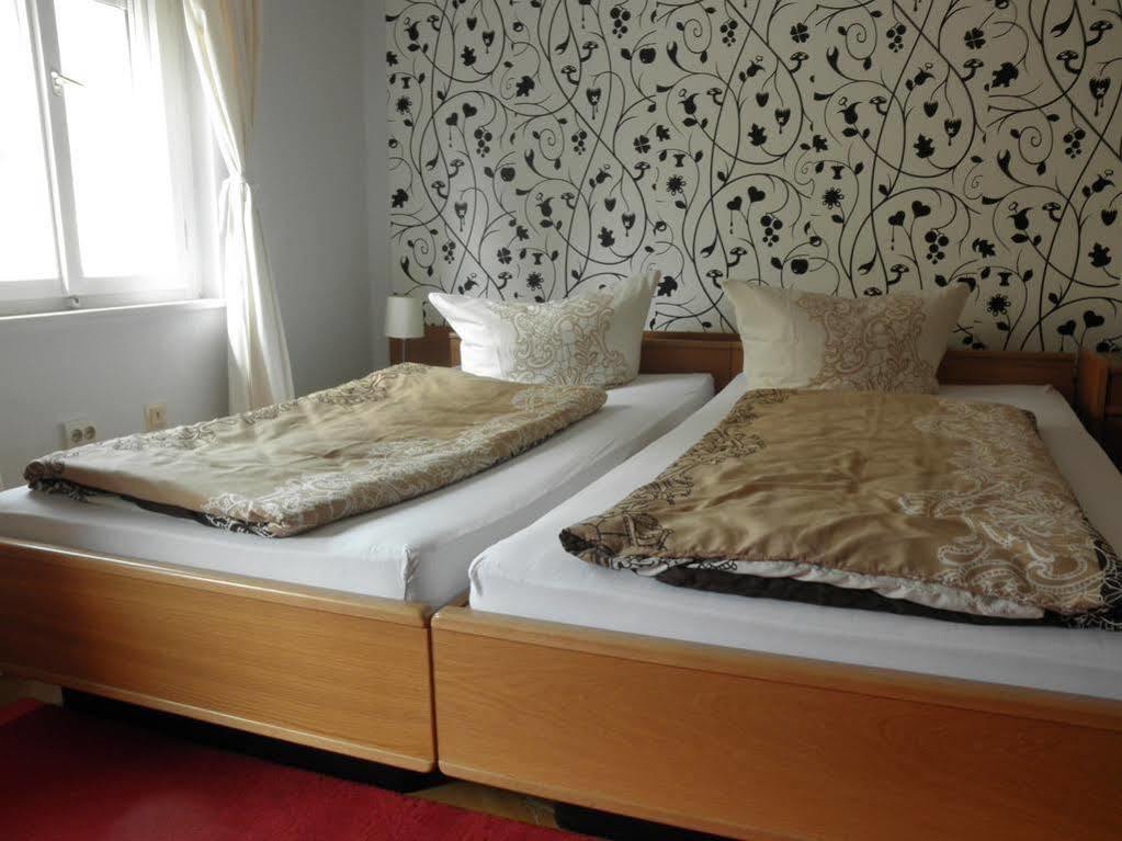 Pension Holzgarten Regensburg Dış mekan fotoğraf