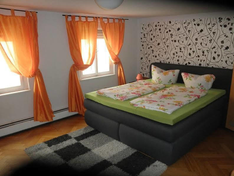 Pension Holzgarten Regensburg Dış mekan fotoğraf
